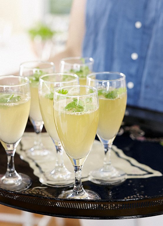 Korianteri-limejuoma